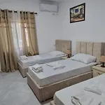 Bar-restaurant-hotel-familja Hotel