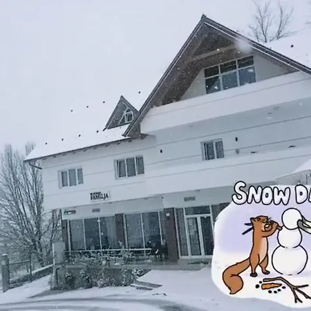 酒店 Bar-restaurant-hotel-familja