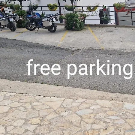 Bar-restaurant-hotel-familja Klos