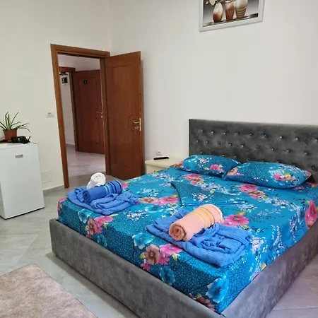 Hotel Bar-restaurant-hotel-familja 5*