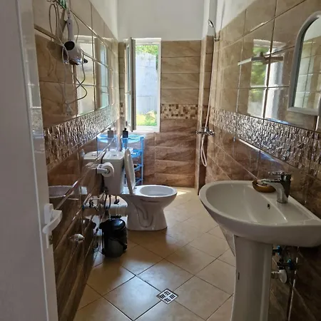 Bar-restaurant-hotel-familja 5*