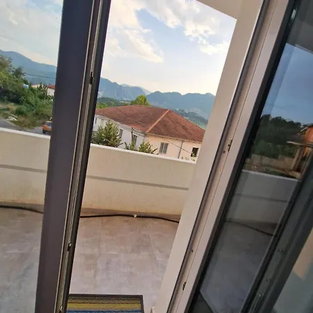 Bar-restaurant-hotel-familja 酒店 5*