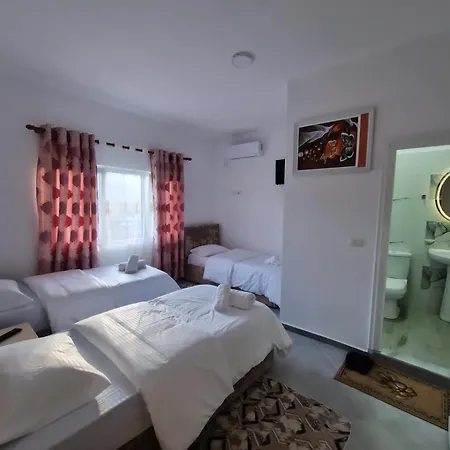 Bar-restaurant-hotel-familja 5* Klos