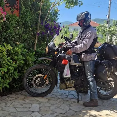 Bar-restaurant-hotel-familja 酒店 Klos