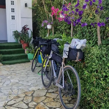 Bar-restaurant-hotel-familja 5* Klos