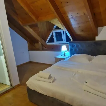 Bar-restaurant-hotel-familja Hotel