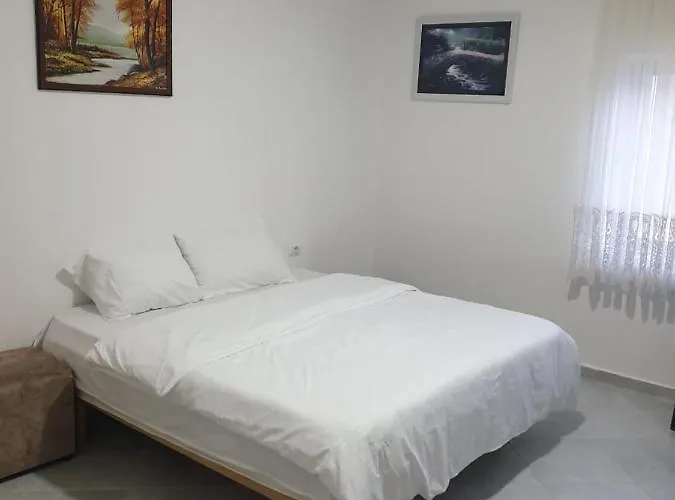 Bar-restaurant-hotel-familja Klos