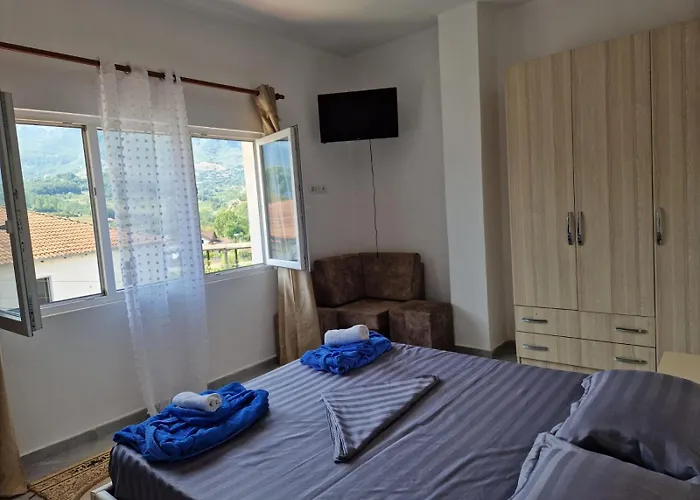 Hotel Bar-restaurant-hotel-familja 5*