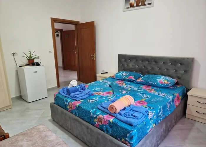Hotel Bar-restaurant-hotel-familja 5*