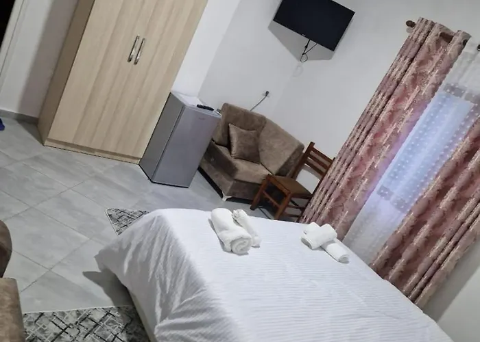 Hotel Bar-restaurant-hotel-familja 5*