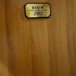 Bar-restaurant-hotel-familja فندق