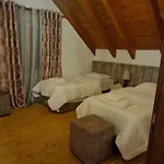 فندق Bar-restaurant-hotel-familja Klos
