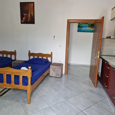 Bar-restaurant-hotel-familja Klos