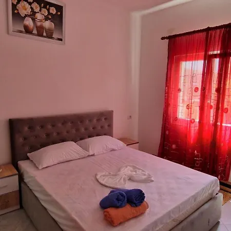 Bar-restaurant-hotel-familja Hotel