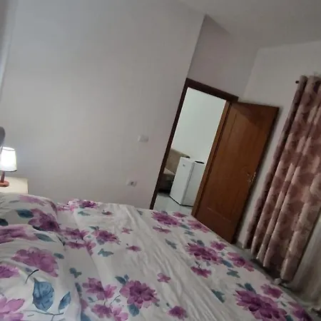 Bar-restaurant-hotel-familja Szálloda
