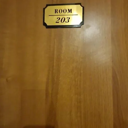 Bar-restaurant-hotel-familja Hotel