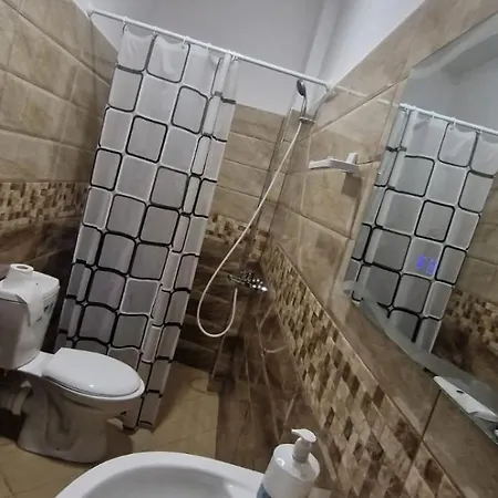 Bar-restaurant-hotel-familja Szálloda