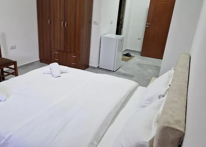 Bar-restaurant-hotel-familja Hotel